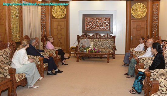 ဒုတိယဝန်ကြီးချုပ်နှင့် နိုင်ငံခြားရေးဝန်ကြီးဌာန၊ ပြည်ထောင်စုဝန်ကြီး ဦးသန်းဆွေက ဒိန်းမတ်နိုင်ငံ၊ ကိုပင်ဟေဂင်မြို့အခြေစိုက် ကုလသမဂ္ဂစီမံကိန်းဝန်ဆောင်မှုရုံး၏ ဒုတိယအမှုဆောင်ညွှန်ကြားရေးမှူး Ms. Kirstine Damkjaer အား လက်ခံတွေ့ဆုံ