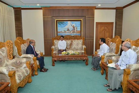 နိုင်ငံခြားရေးဝန်ကြီးဌာန ဒုတိယဝန်ကြီး ဦးလွင်ဦးက ပြည်ထောင်စုသမ္မတ မြန်မာ နိုင်ငံတော်ဆိုင်ရာ ဘင်္ဂလားဒေ့ရှ်ပြည်သူ့သမ္မတနိုင်ငံ သံအမတ်ကြီး ဒေါက်တာ မိုဟာမက် မွန်(န)ဝါ ဟူစိန်အား လက်ခံတွေ့ဆုံ