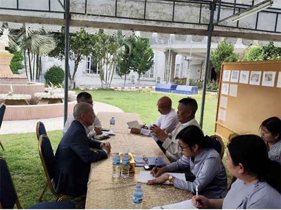 ဒုတိယဝန်ကြီးချုပ်နှင့် နိုင်ငံခြားရေးဝန်ကြီးဌာန၊ ပြည်ထောင်စုဝန်ကြီး ဦးသန်းဆွေ က အပြည်ပြည်ဆိုင်ရာရွှေ့ပြောင်းသွားလာရေးအဖွဲ့ (International Organization for Migration-IOM) ၏ မြန်မာနိုင်ငံဆိုင်ရာအကြီးအကဲ Mr. Daihei Mochizuki ကို လက်ခံတွေ့ဆုံ