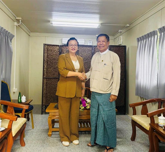 ပြည်ထောင်စုသမ္မတမြန်မာနိုင်ငံတော်၊ ဒုတိယဝန်ကြီးချုပ်နှင့် နိုင်ငံခြားရေးဝန်ကြီးဌာန၊ ပြည်ထောင်စုဝန်ကြီး ဦးသန်းဆွေက မြန်မာနိုင်ငံဆိုင်ရာ တရုတ်ပြည်သူ့သမ္မတနိုင်ငံ သံအမတ်ကြီး မစ္စမာကျားကို လက်ခံတွေ့ဆုံ