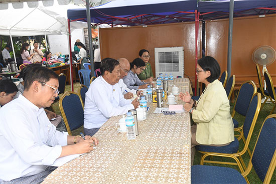 ဒုတိယဝန်ကြီးချုပ်နှင့် နိုင်ငံခြားရေးဝန်ကြီးဌာန၊ ပြည်ထောင်စုဝန်ကြီး ဦးသန်းဆွေ က ကုလသမဂ္ဂ ဒုက္ခသည်များဆိုင်ရာမဟာမင်းကြီးရုံး (UNHCR) ၏ မြန်မာနိုင်ငံဆိုင်ရာ ဌာနေကိုယ်စားလှယ် Ms. Noriko Takagi အား လက်ခံတွေ့ဆုံ