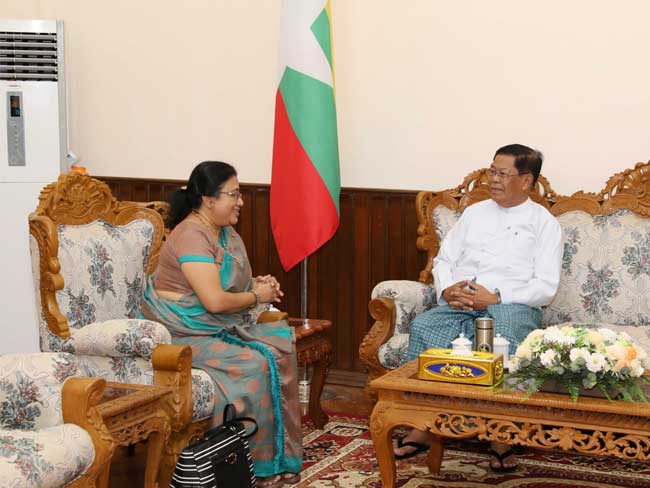 ပြည်ထောင်စုဝန်ကြီး ဦးသန်းဆွေ မြန်မာနိုင်ငံဆိုင်ရာ သီရိလင်္ကာသံအမတ်ကြီးအား လက်ခံတွေ့ဆုံ